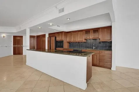 19667 Turnberry Way Aventura FL 33180