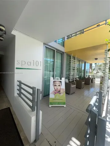 101 Ocean Drive Miami Beach FL 33139