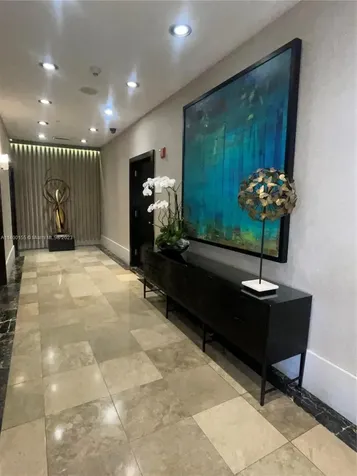 101 Ocean Drive Miami Beach FL 33139