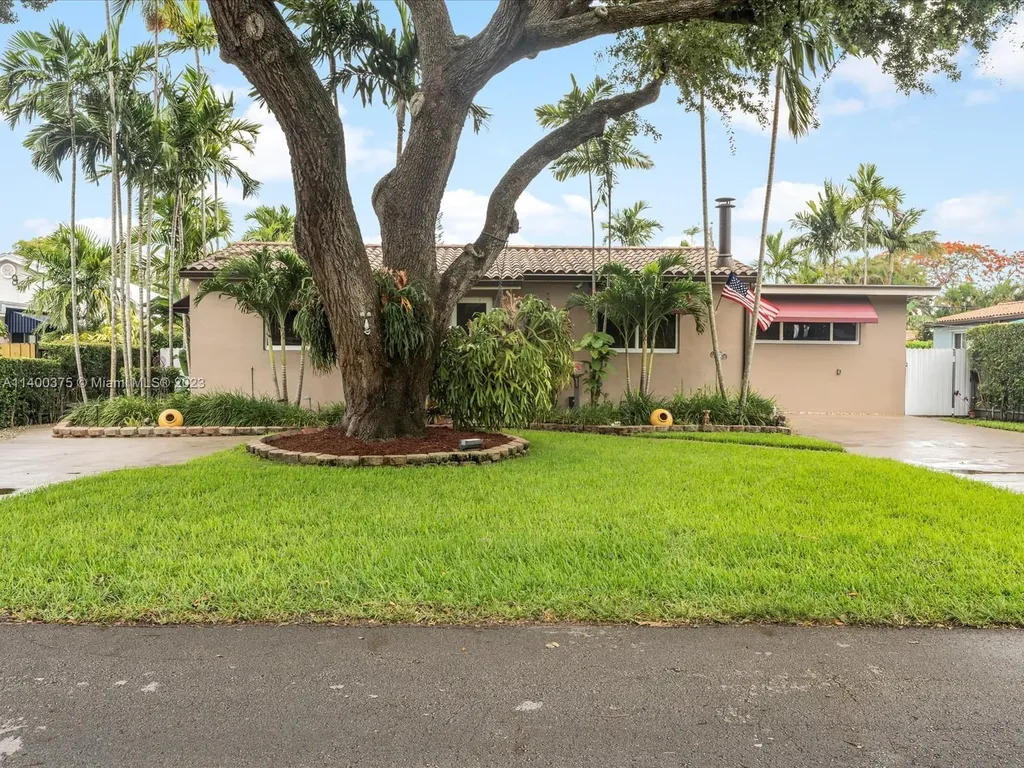 620 Plover Avenue Miami Springs FL 33166