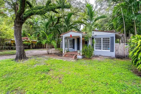 944 NW 9th Court Miami FL 33136