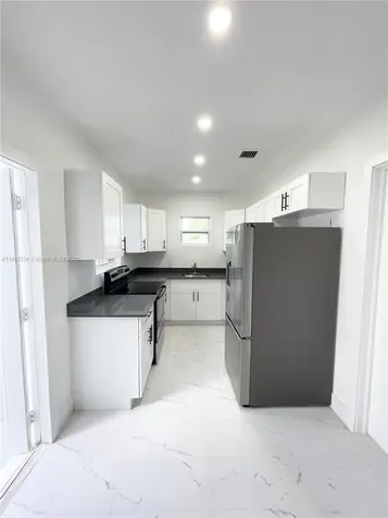 2211 NW 82nd Street Miami FL 33147