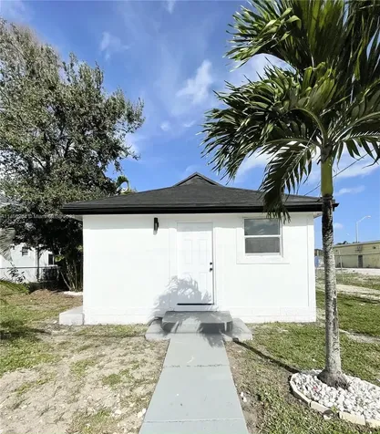 2211 NW 82nd Street Miami FL 33147