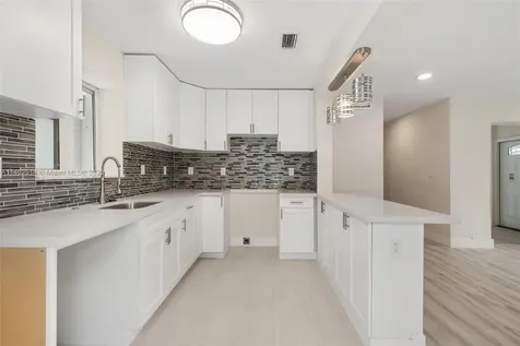 1565 NE 127th Street North Miami FL 33161