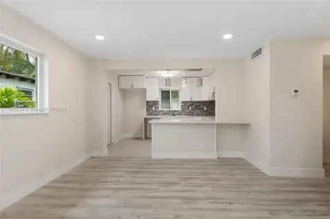 1565 NE 127th Street North Miami FL 33161