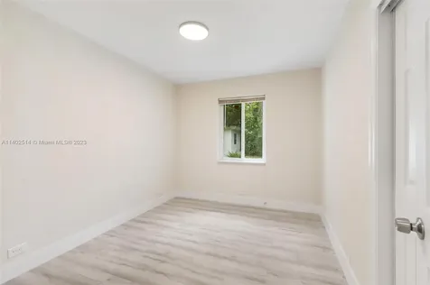 1565 NE 127th Street North Miami FL 33161