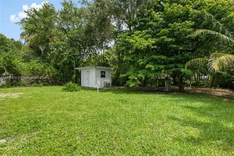 1565 NE 127th Street North Miami FL 33161