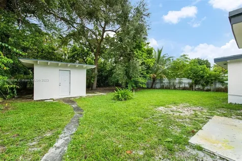 1565 NE 127th Street North Miami FL 33161