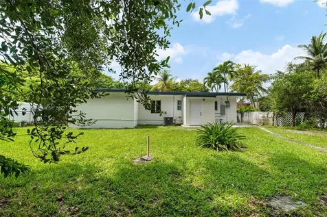 1565 NE 127th Street North Miami FL 33161