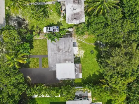 1565 NE 127th Street North Miami FL 33161