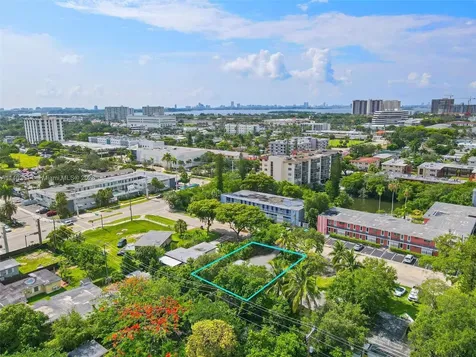 1565 NE 127th Street North Miami FL 33161