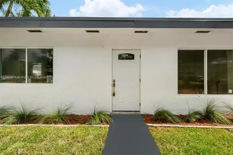 1565 NE 127th Street North Miami FL 33161
