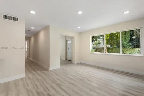 1565 NE 127th Street North Miami FL 33161
