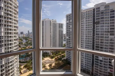 21055 Yacht Club Drive Aventura FL 33180