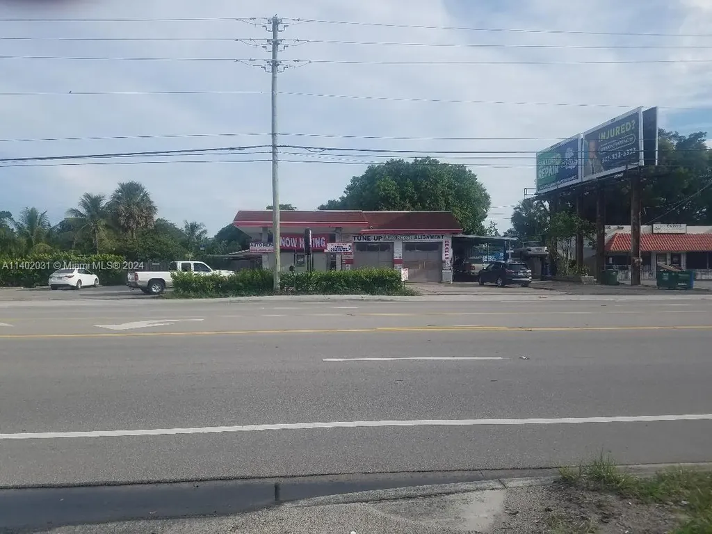 3750 N 10th Avenue N Palm Springs FL 33461