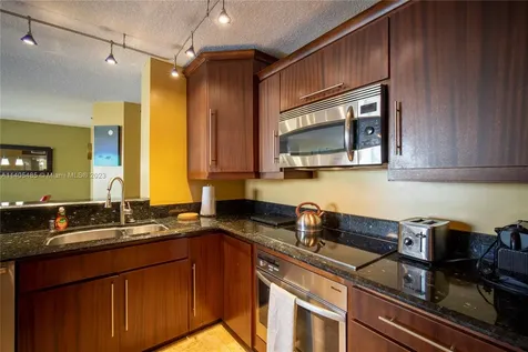 19999 E Country Club Drive Aventura FL 33180