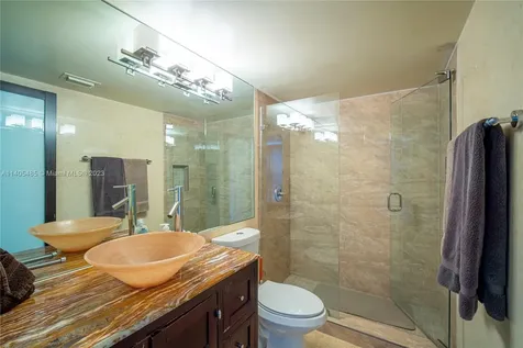 19999 E Country Club Drive Aventura FL 33180
