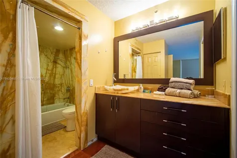 19999 E Country Club Drive Aventura FL 33180