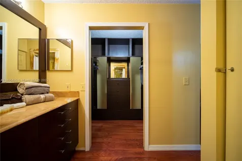 19999 E Country Club Drive Aventura FL 33180