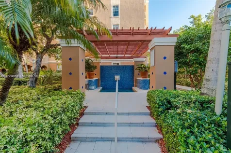 19999 E Country Club Drive Aventura FL 33180