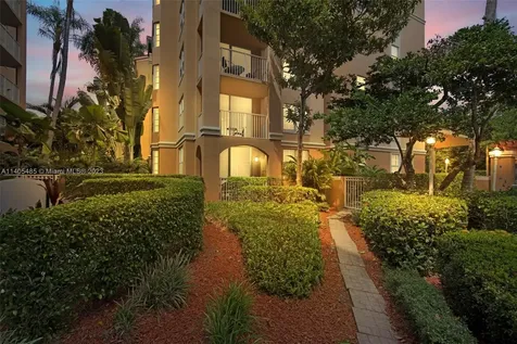 19999 E Country Club Drive Aventura FL 33180