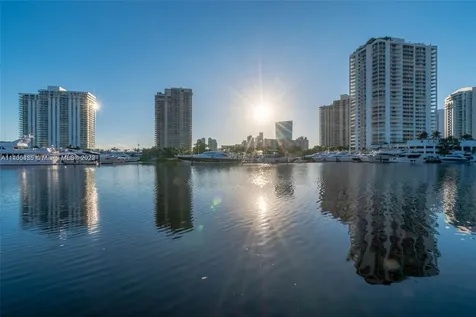 19999 E Country Club Drive Aventura FL 33180