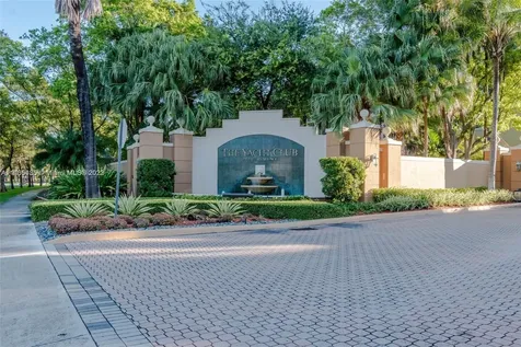 19999 E Country Club Drive Aventura FL 33180