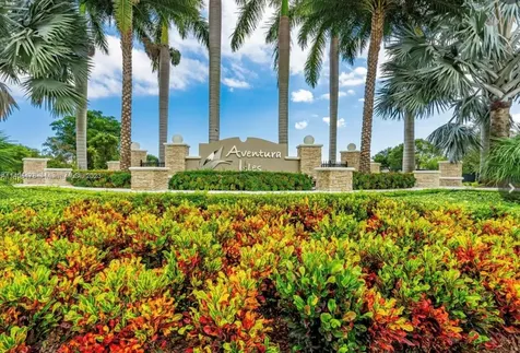 19308 NE 8th Court Miami FL 33179