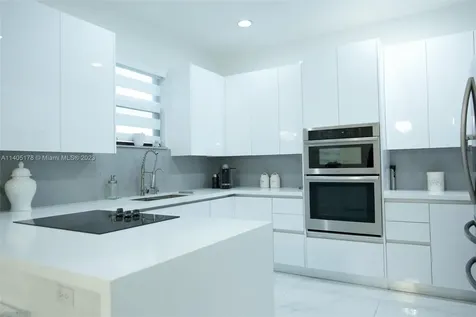 19308 NE 8th Court Miami FL 33179