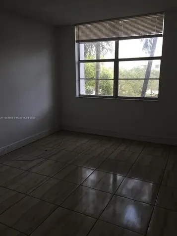 496 NW 165th Street Road Miami FL 33169