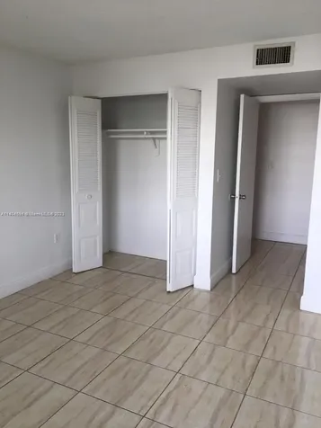 496 NW 165th Street Road Miami FL 33169