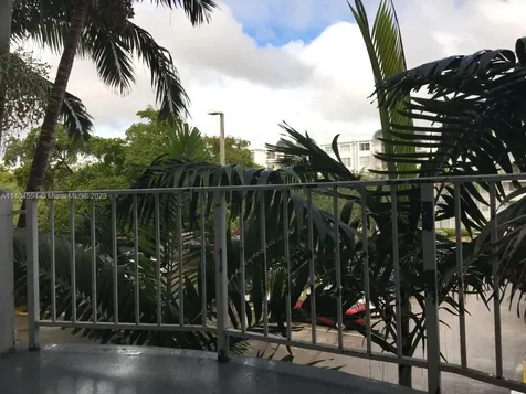 496 NW 165th Street Road Miami FL 33169
