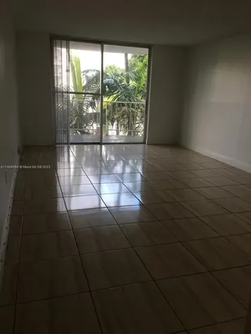 496 NW 165th Street Road Miami FL 33169