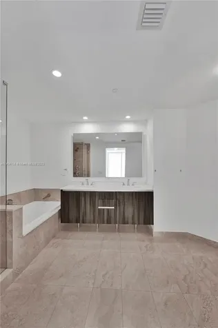 488 NE 18th Street Miami FL 33132