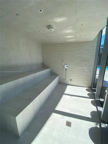 488 NE 18th Street Miami FL 33132