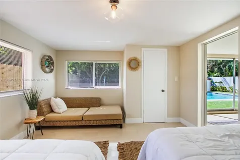 110 NW 125th Street North Miami FL 33168