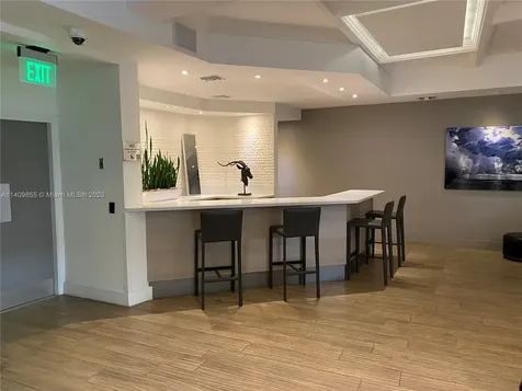 100 Lincoln Road Miami Beach FL 33139