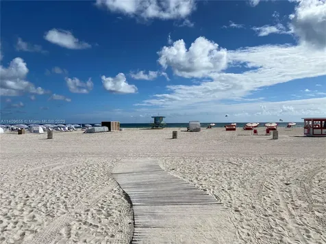 100 Lincoln Road Miami Beach FL 33139