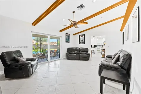 7601 NW 12th Court Plantation FL 33322