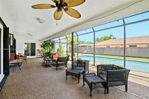 7601 NW 12th Court Plantation FL 33322