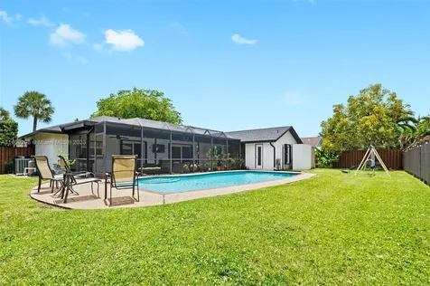 7601 NW 12th Court Plantation FL 33322