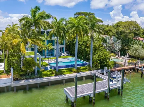 5785 Pine Tree Drive Miami Beach FL 33140