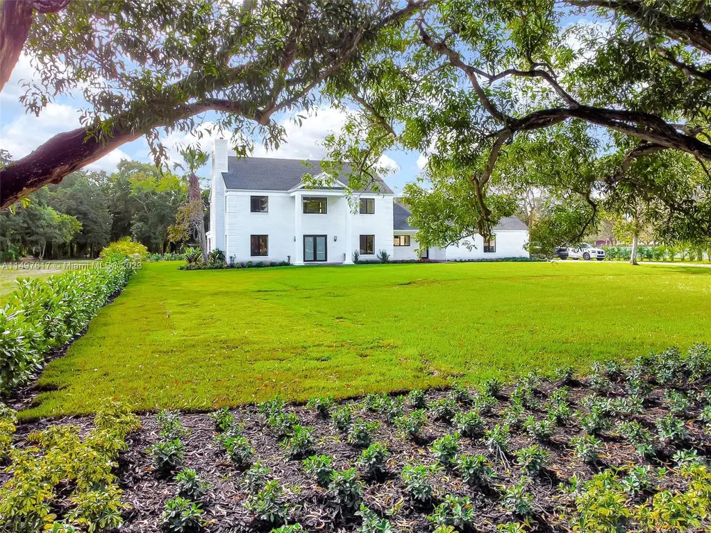 18090 SW 52nd Court Southwest Ranches FL 33331