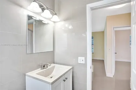 210 N 72nd Avenue Hollywood FL 33024