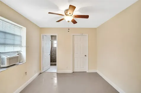 210 N 72nd Avenue Hollywood FL 33024