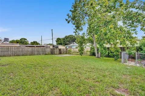 210 N 72nd Avenue Hollywood FL 33024