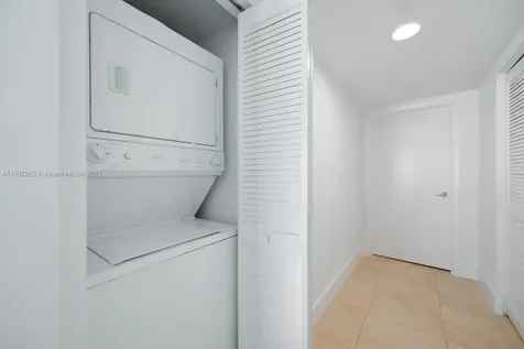 41 SE 5th Street Miami FL 33131