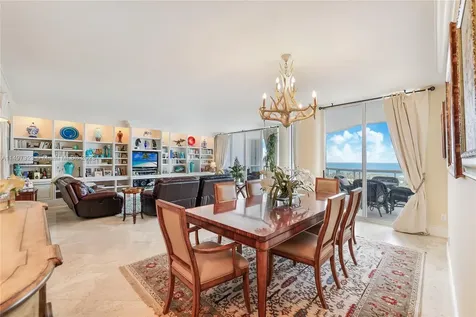 21150 NE 38th Avenue Miami FL 33180
