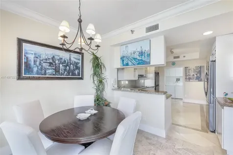 21150 NE 38th Avenue Miami FL 33180