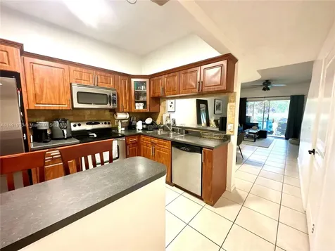 30 Key West Court Weston FL 33326